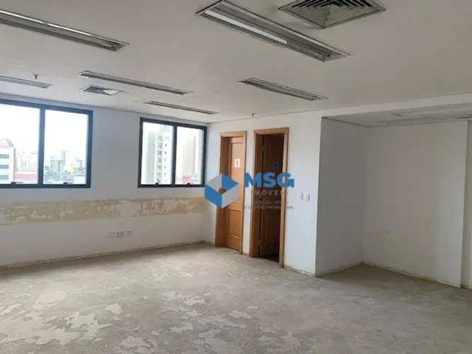 Sala Comercial para Locação, Prédio com Auditório e Gerador Próximo ao Metrô