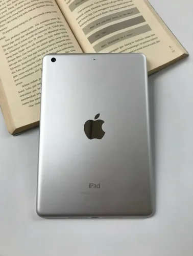 iPad mini 3 - Todo Original e Sem marcas de uso