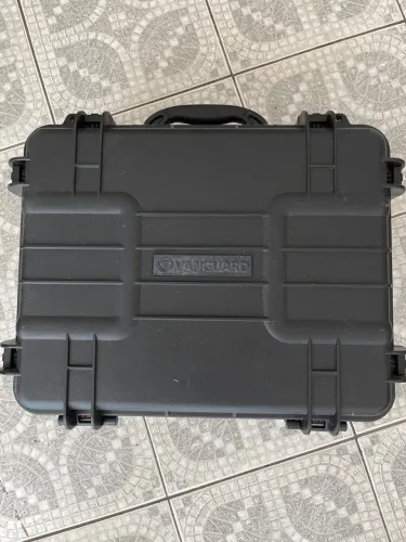 Vendo case rígido vanguard