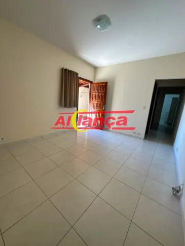 Casa com 2 quartos para alugar, 117m² - Macedo- Guarulhos/SP - Por R$2.500,00