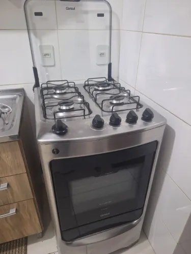 Fogão Consul 4 Bocas Inox com Tampo de Vidro - Excelente Estado!