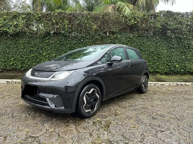 BYD Dolphin EV (Elétrico) 2025