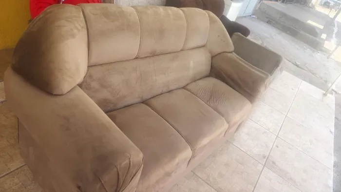 Super conservado, sofá de 3 lugares, excelente