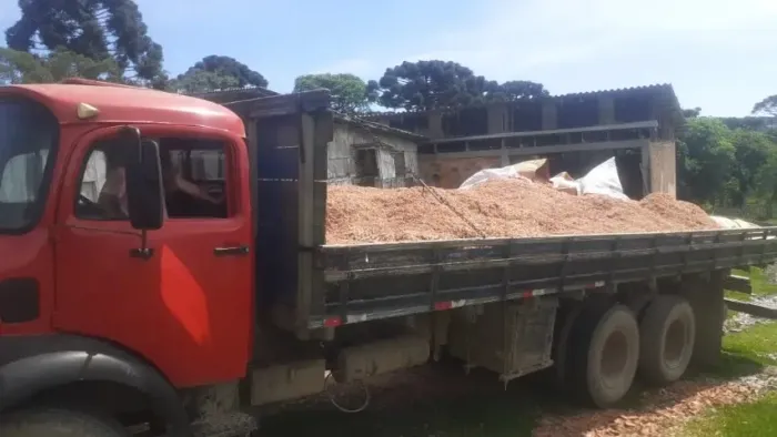 Ótimo estado,trabalhando,com 3 lugares.
