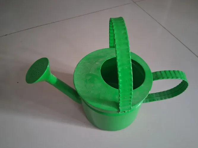 Regador de plantas em alumínio 1,5 lts