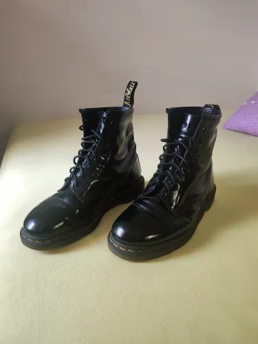 Bota coturno Dr. Martens 1460 preta - Ótimo estado