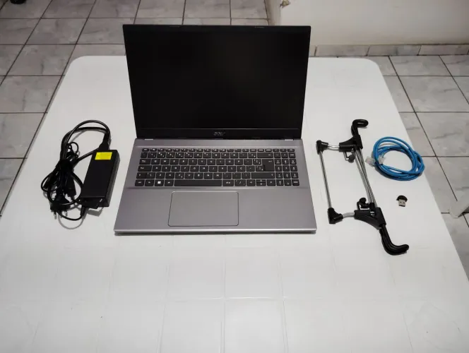 Notebook Acer Aspire 5 i7 12650H 8gb RAM 240gb NVME