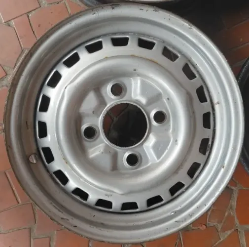 Roda Aro 15" Fusca/TL/Variant/Karmann Ghia