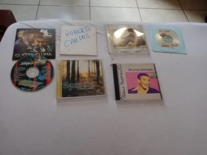 Discos de vinil e cds para vender a colecionadores ou a quem tiver interesse