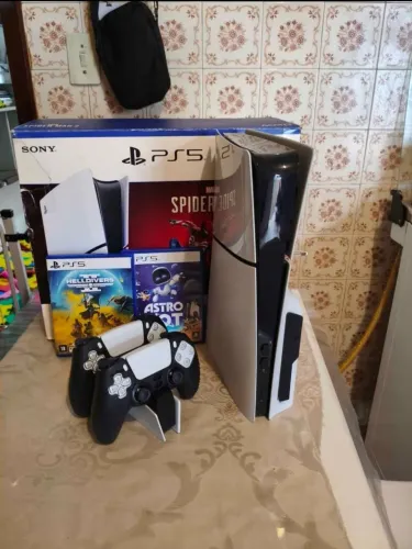PS5 slim mídia física (não aceito trocas)