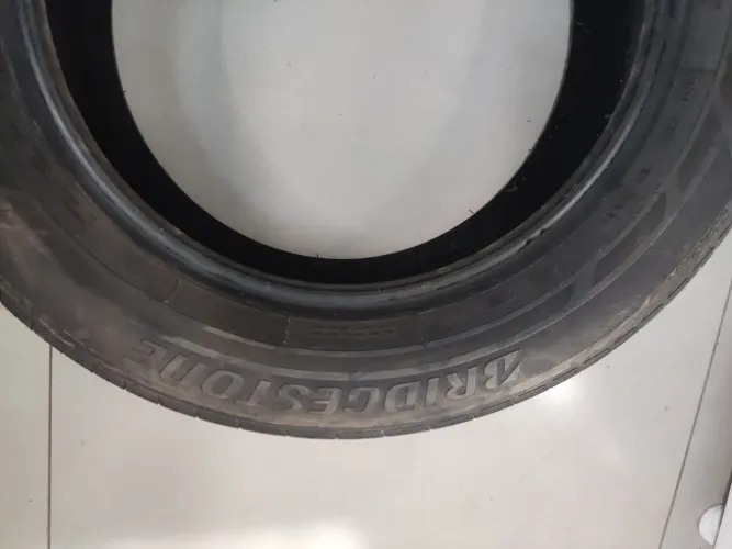 Pneu 205/60/16