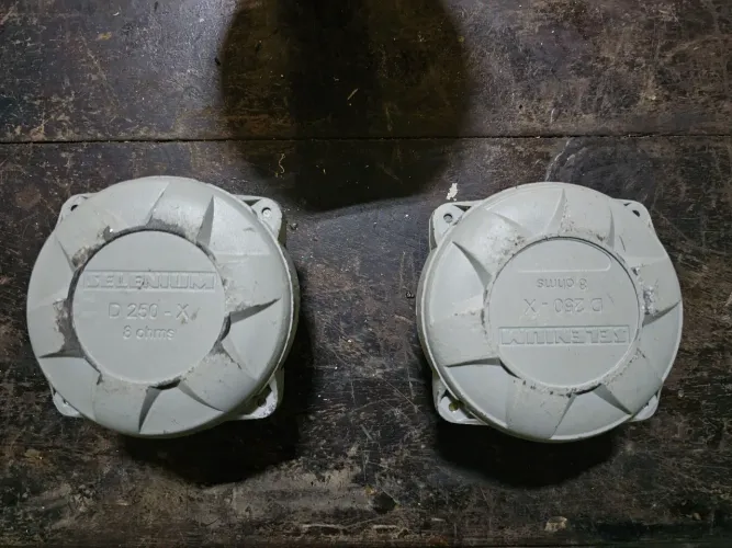 VENDO 6 BOCAS DE CORNETAS E DRIVER SELENIUM D250-X