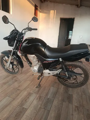 Vendo moto 160 cilindrada moto nova de tudo o primeiro que ver leva