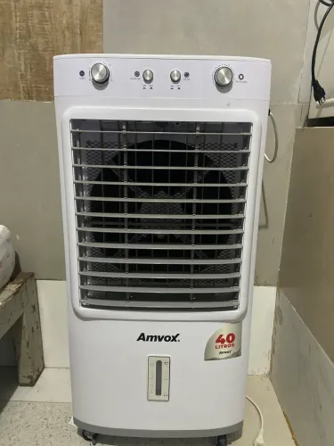 Vendo um Climatizador 40 Litros de Água. Tem Apenas 7 Meses
