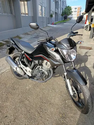 Cg titan 160 2024 com só 6000 km rodados 