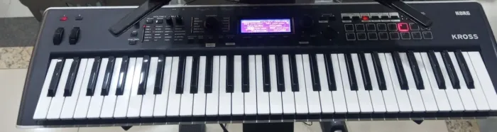 Teclado Korg Kross 2