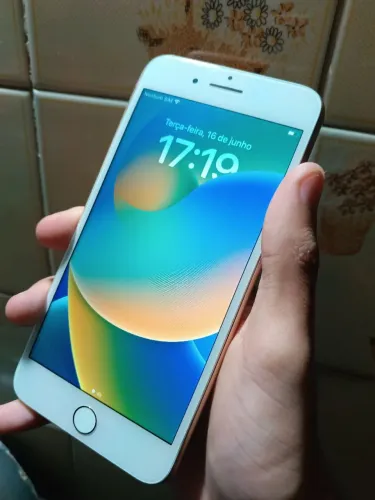 iPhone 8 plus 64gb