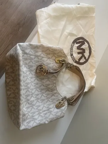 Vendo bolsa Michael kors original 