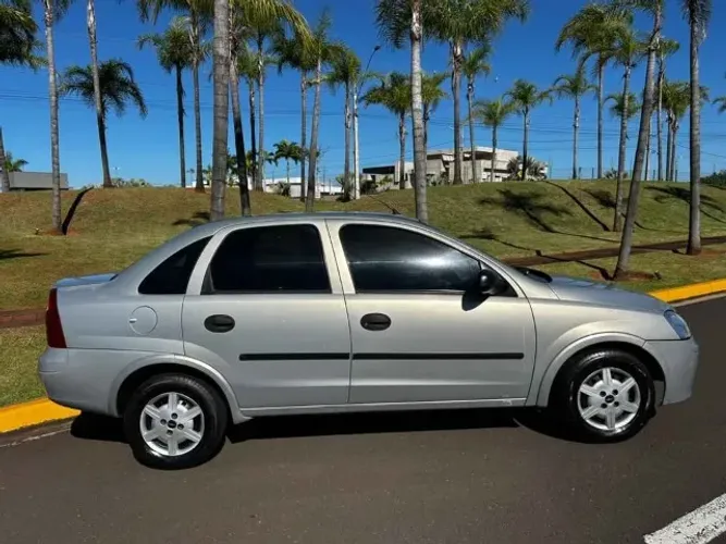 Chevrolet Corsa Sedan 1.0 MPFI 8V 71cv 4P 2004