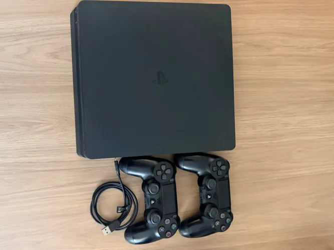 Playstation 4 Slim
