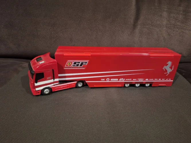 MINIATURA CAMINHÃO FERRARI F1