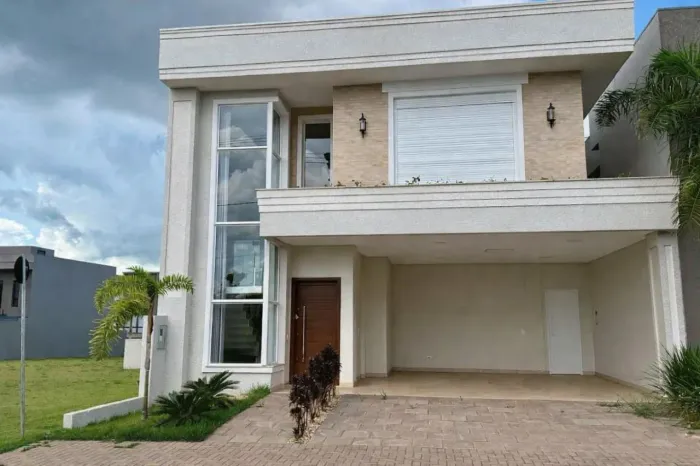 Sobrado com 3 dormitórios à venda, 237 m² por R$ 2.200.000,00 - Claudete - Cascavel/PR