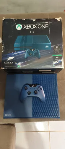 Xbox One Edição Forza 6. Caixa, cabos, controle, e SSD 2tb.