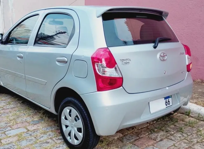 Toyota Etios X 1.3 Flex 16V 5P Mec. 2016