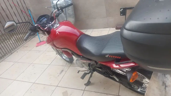 Vendo CG 125 em ótimo estado.