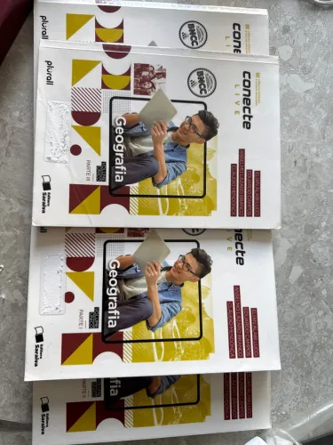 Livros Geografia - Conecte Live