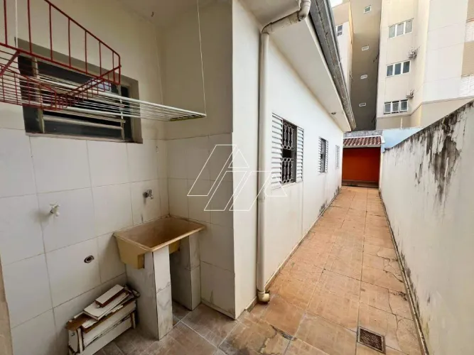 Locação: Casa com 3 Dormitórios e Espaço Gourmet no Jardim Portal do Sol