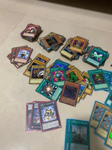 Cartas Yugioh antigas