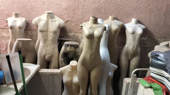 mobília loja roupa promoção só vende tudo junto