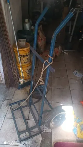 Carro de carga semi novo