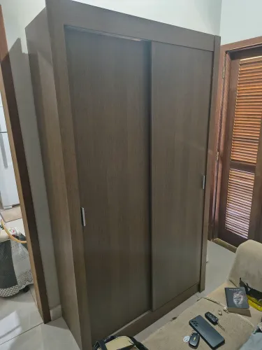Guarda roupa 2 portas perfeito estado