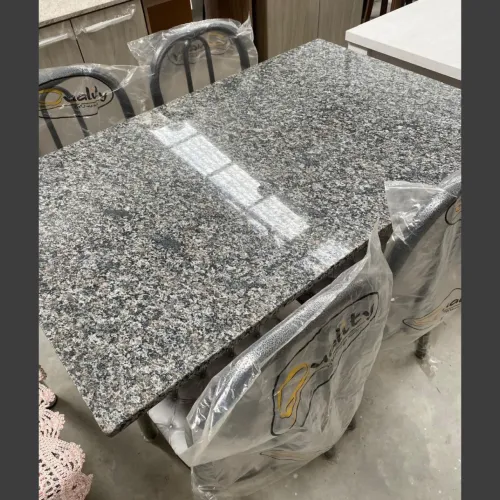 Mesa com 4 cadeiras - entrego Curitiba e região