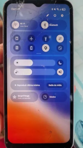 Vende se celular quebra galho!