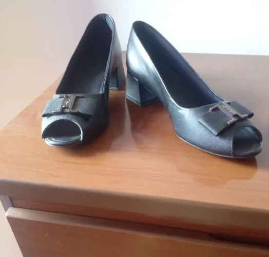 Sapato usaflex feminino 36 novo R$100,00