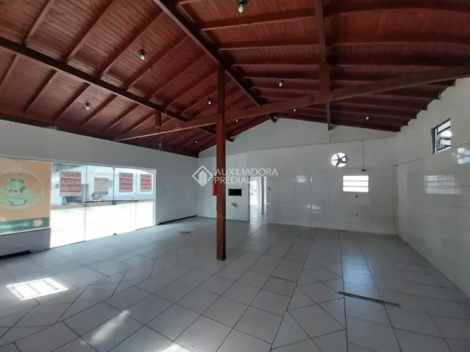 Loja para aluguel possui 130 metros quadrados em Campeche - Florianópolis - SC