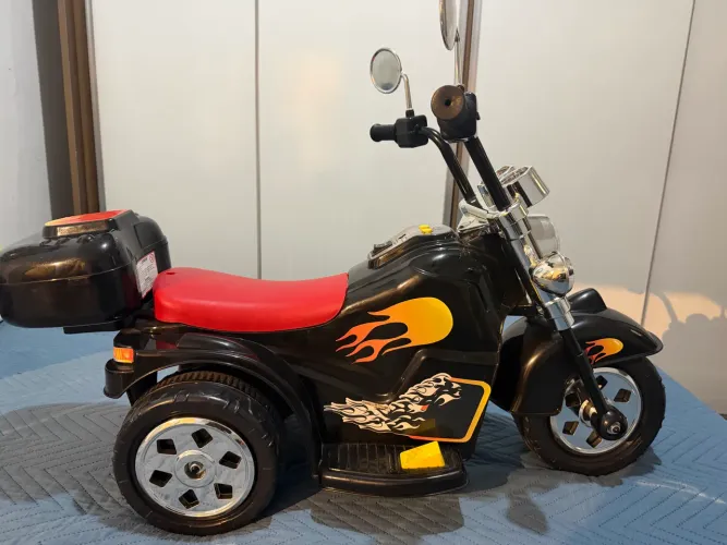 Mini Moto Motocicleta Infantil Bateria 6v E Retrovisor