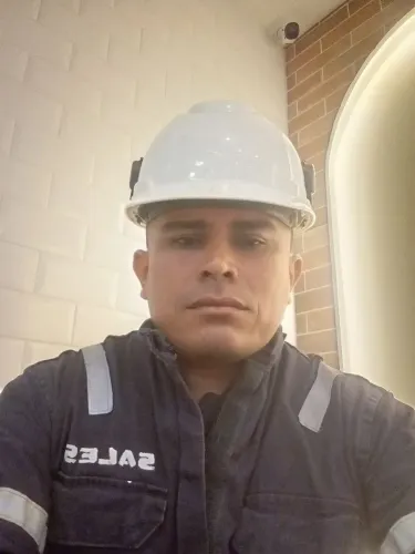 Faço manutenção é limpeza de ar condicionado