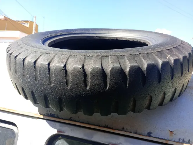 Pneu militar 6.00 16