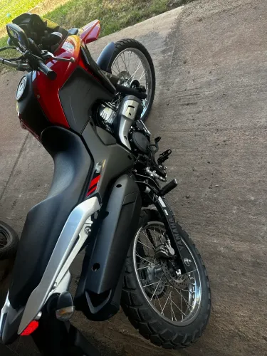 Moto Lander 250 impecável único dono zero