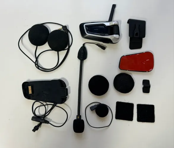 Intercomunicador Cardo Packtalk Bold