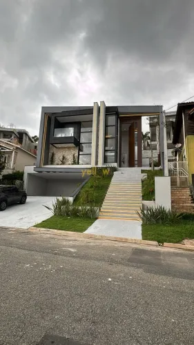 Casa em Condomínio Fechado em Condomínio Hills III - Arujá, SP