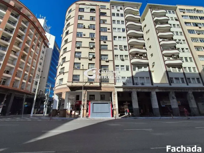 Av. Ernani do Amaral Peixoto, nº 116, Apartamento 801, Centro, Niterói, RJ.
