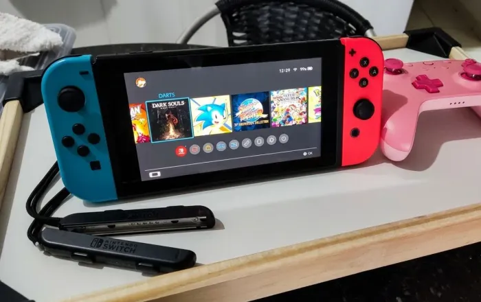 Nintendo Switch desbloqueado + Controle 8bitdo