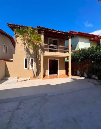 LUNDA CASA PRÓXIMA A UNIME