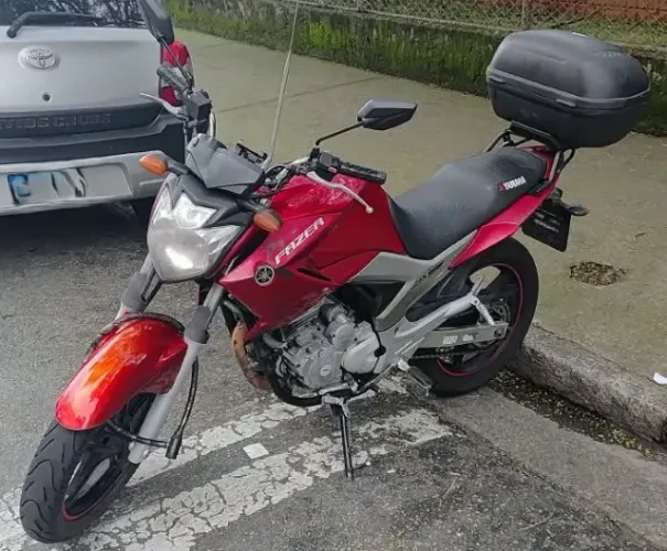 Yamaha Fazer 250 2012 vermelha, é ver e comprar