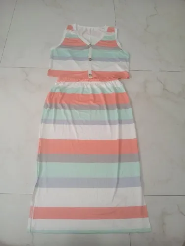 Conjunto crooped e saia
